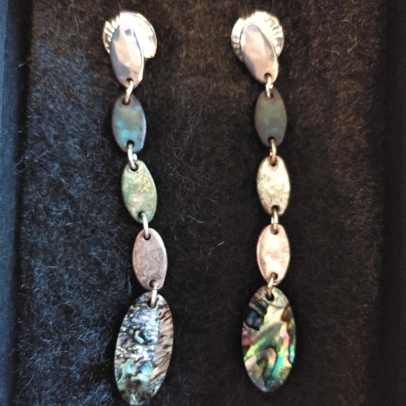 Earrings - Picture 1 of 2